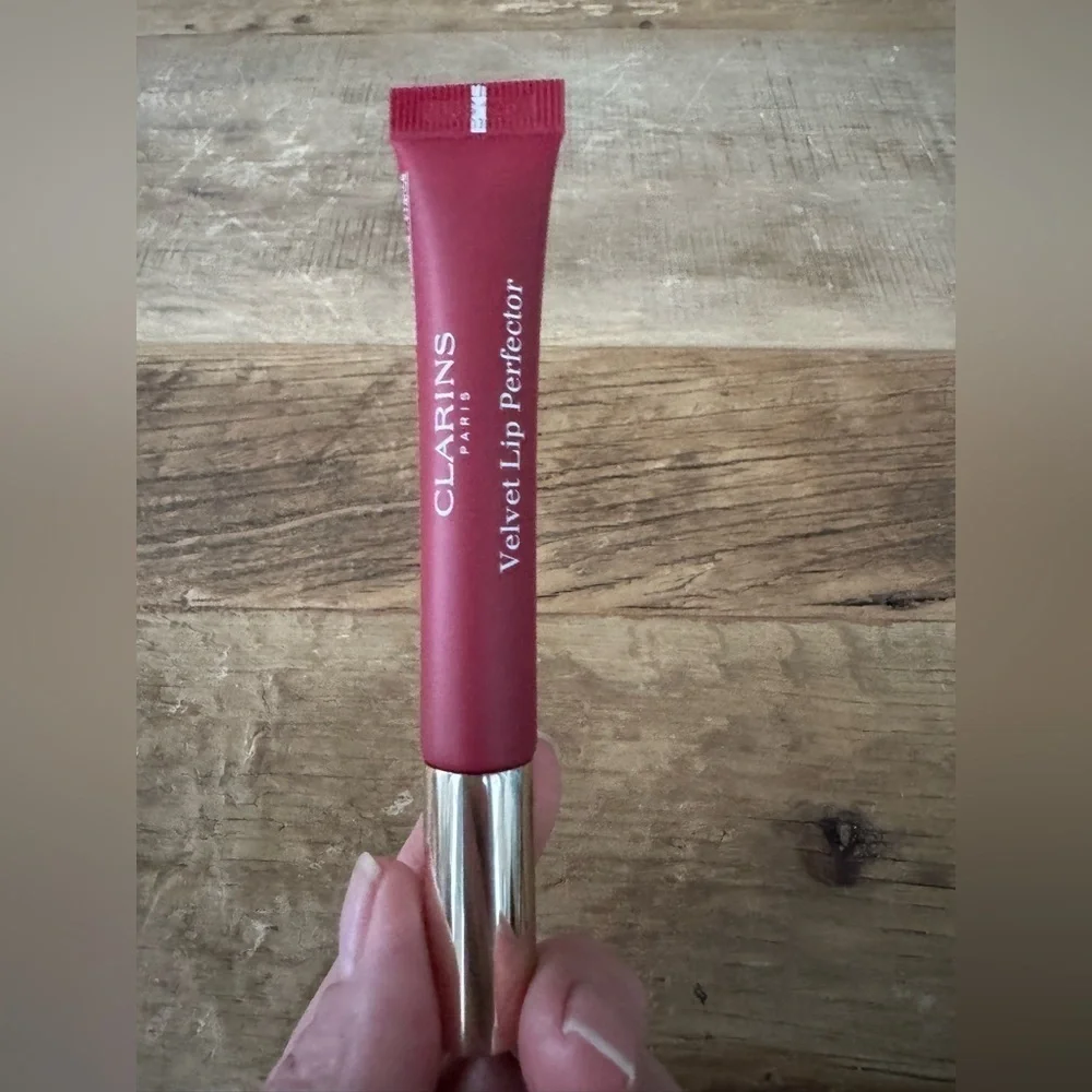 Clarins velvet lip